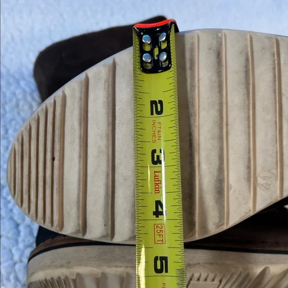 Rugged Men's Leather Lace-Up Boots - Picture 11 of 11